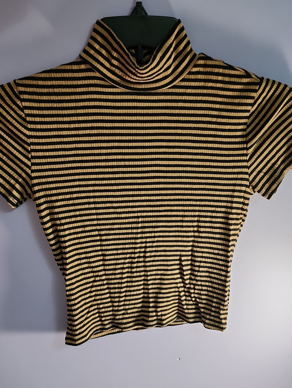 Brown Black Striped Top Garage